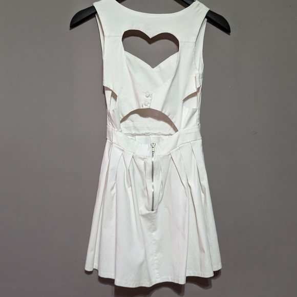 White heart dress fit and flare - Picture 3 of 6